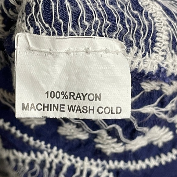 Kindred Anthro Top Size 2X Blue White Floral Embroidered Short Sleeve Boho Shirt - Picture 6 of 10